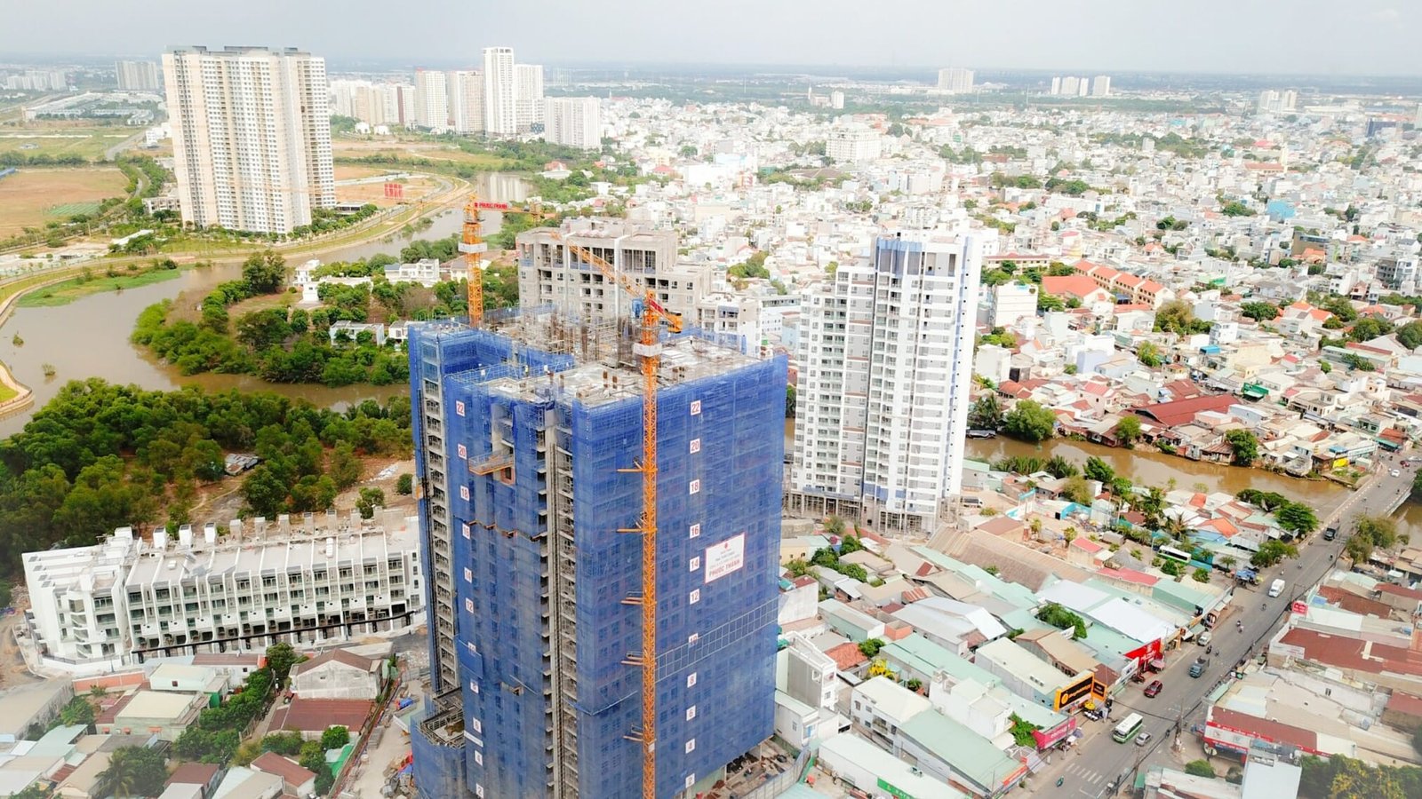 Công ty bất động sản Happy Land