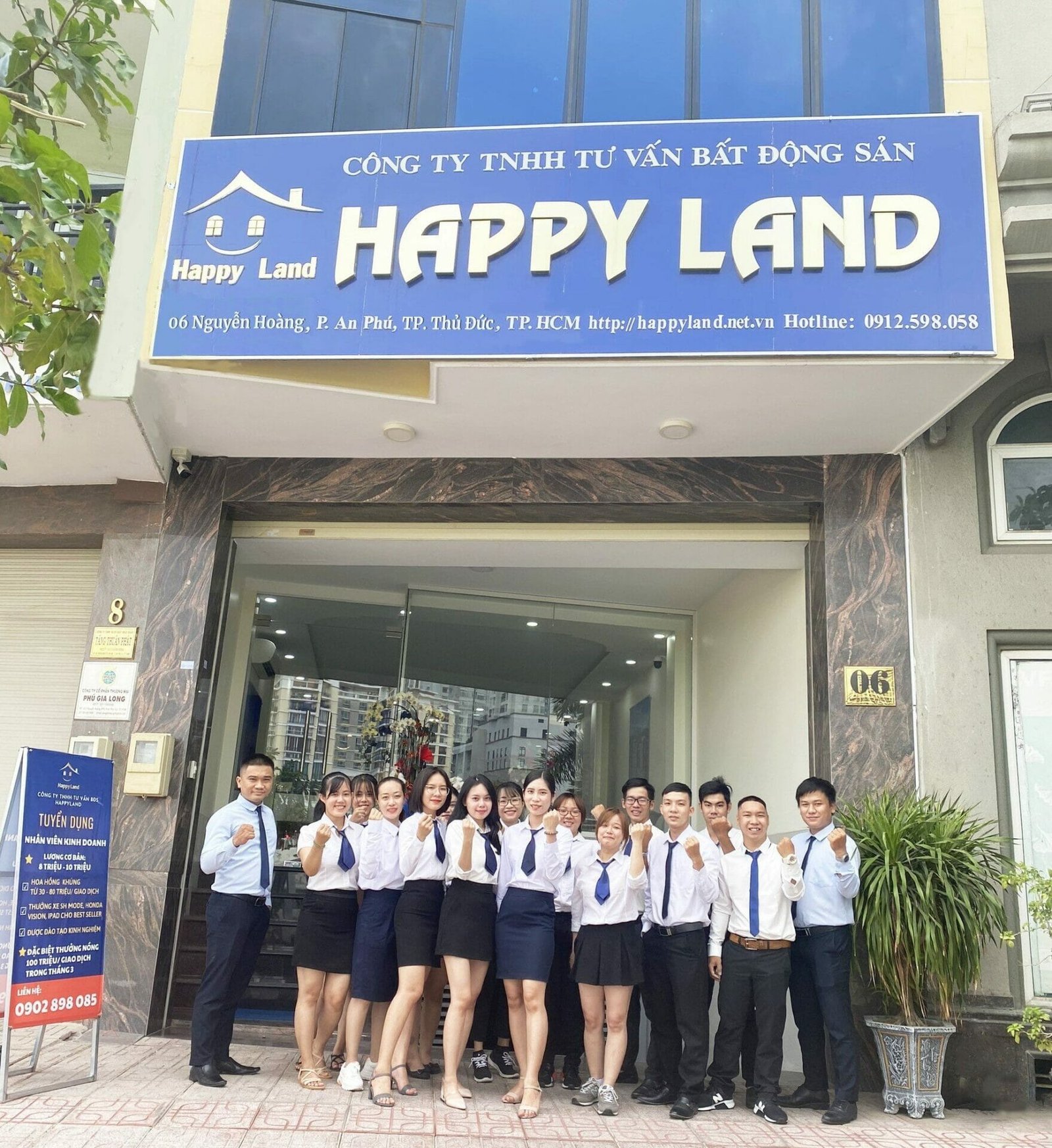 Công ty bất động sản Happy Land